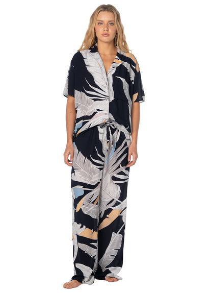  Foto de Botanicalife Kameli Sleeveless Pant Set by Maaji - Pantalones - Pijamas