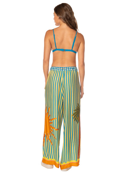  Foto de Tropic Camouflage Ophelia Pants by Maaji - Pantalones - Ropa de Playa