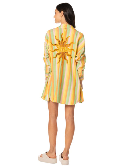  Foto de Rhythmic Lines Dreambound Long Shirt by Maaji - Camisas Largas - Ropa de Playa