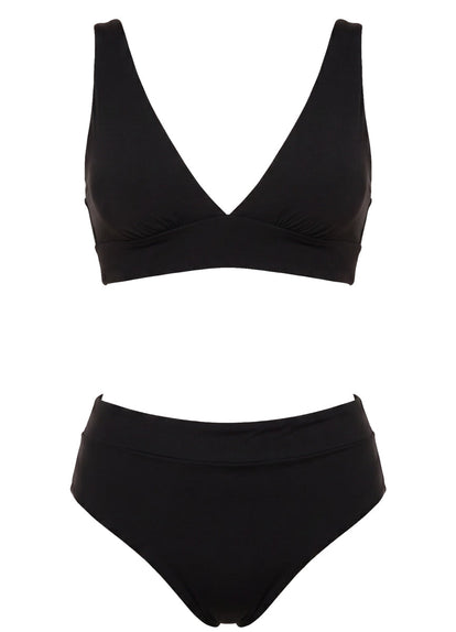  Foto de Jade Black Allure Long Line Triangle Bikini Top by Maaji - Tops - Vestidos de Baño