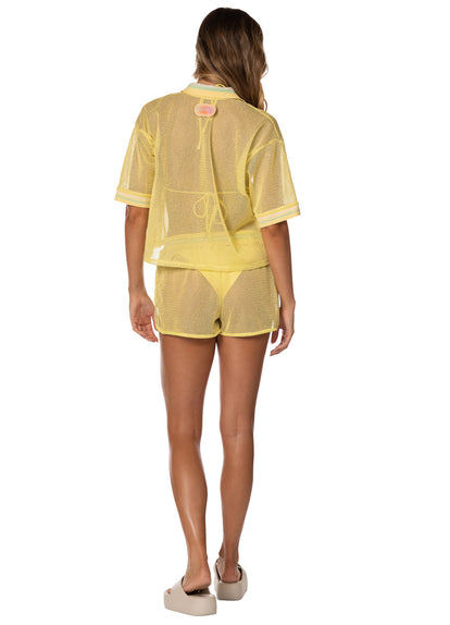  Foto de Golden Ray Kythi Shorts by Maaji - Ropa de Playa