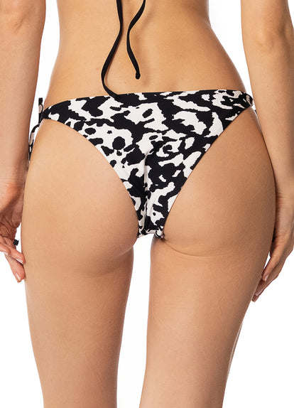  Foto de Spot Butterfly Sunning  Low Rise Tie Side  Bikini Bottom by Maaji - Panties - Vestidos de Baño