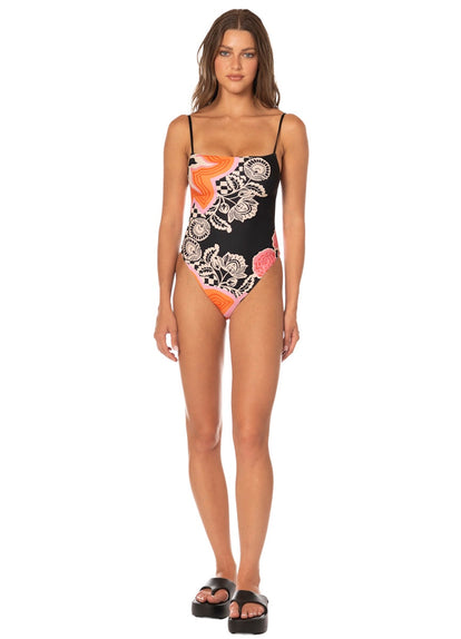  Foto de Botanic Whisper Briella Signature Cut Classic One Piece by Maaji - Enteros - Vestidos de Baño