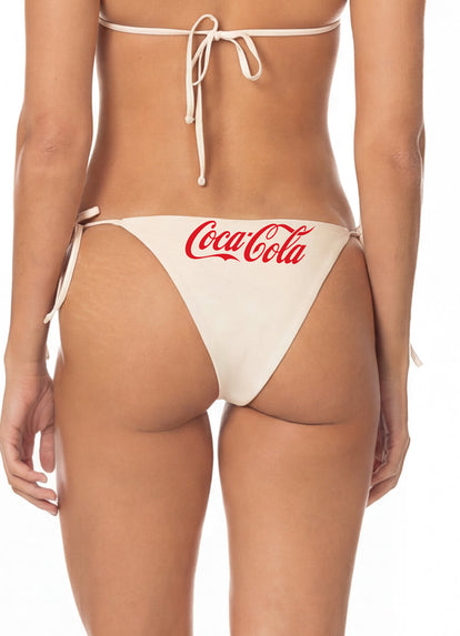 Thumbnail - Foto de Coca-Cola Sunflash Low Rise Tie Side Bikini Bottom by Maaji - Panties - Vestidos de Baño - 3